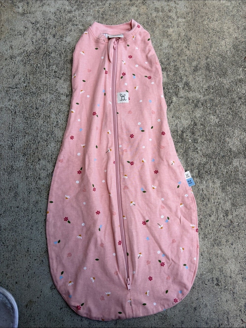 Ergo Pouch Cocoon Swaddle Sack 0.2 TOG TOG pink floral zip front 0-3 months like